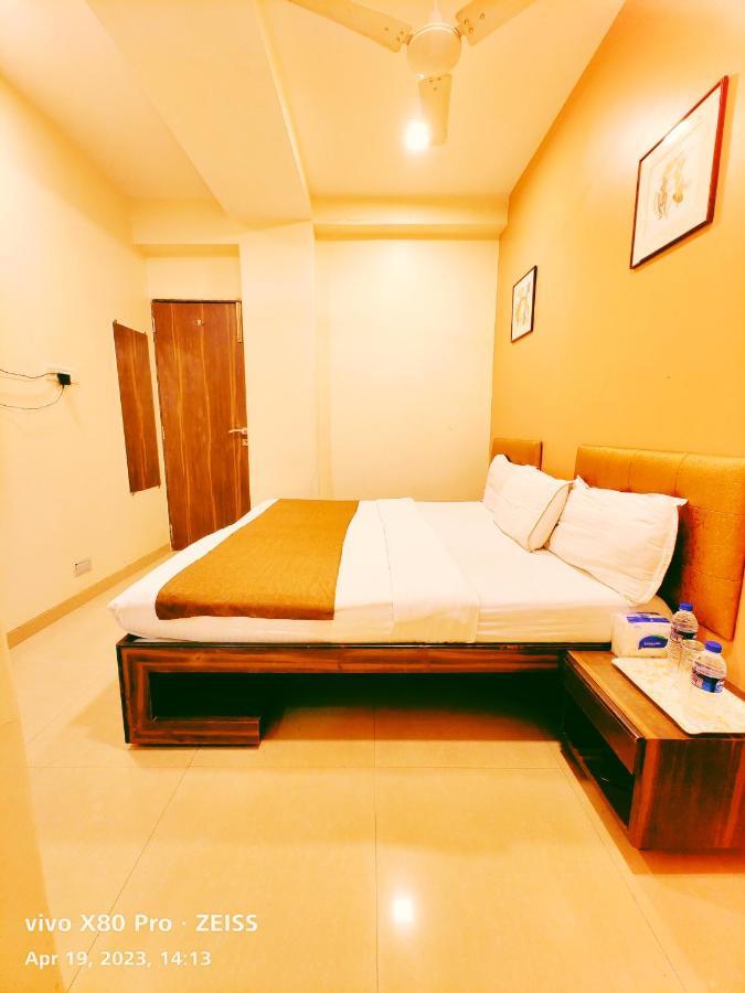 Hotel Amfahh - Andheri West Railway Station Mumbai Kültér fotó