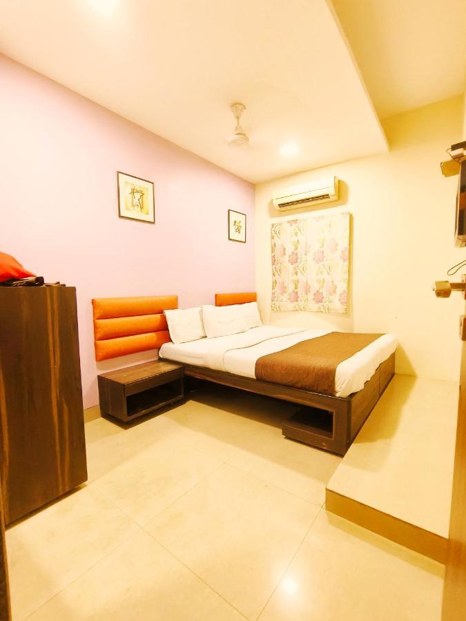 Hotel Amfahh - Andheri West Railway Station Mumbai Kültér fotó
